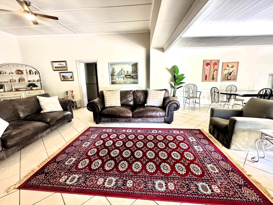 To Let 3 Bedroom Property for Rent in Riebeek Kasteel Western Cape